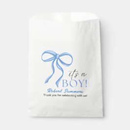 Bolsa De Papel Es una cinta azul de niño