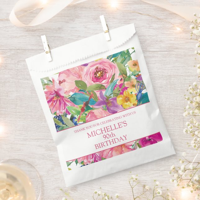 Bolsa De Papel Fiesta de cumpleaños de mujer con flores rosadas y (Cortado)