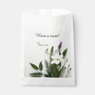 Bolsa De Papel Flores blancas y violetas, hojas