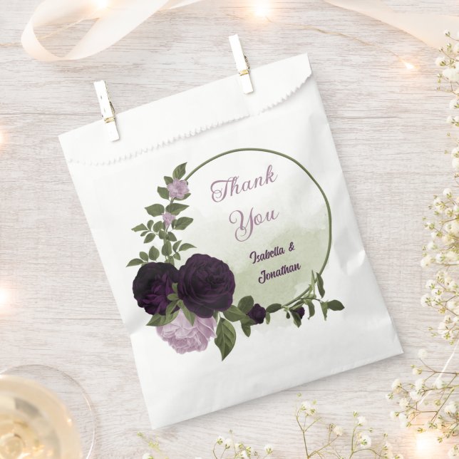 Bolsa De Papel flores moradas oscuras y claras con follaje verde  (Cortado)