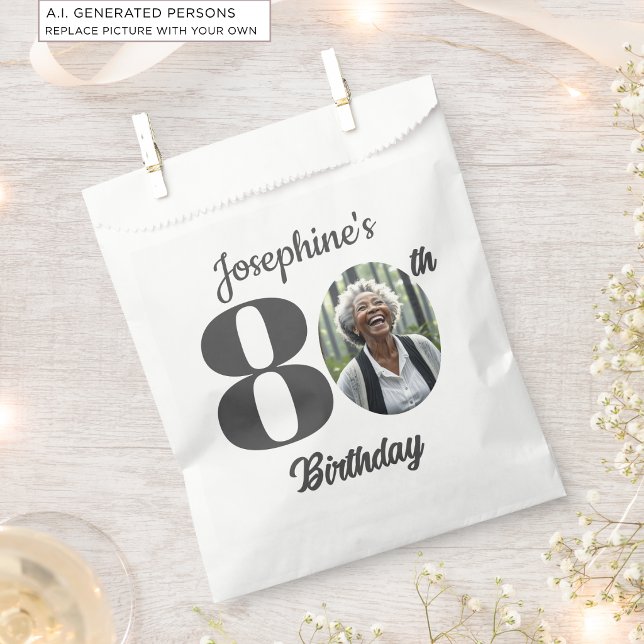Bolsa De Papel Foto de la fiesta de cumpleaños número 80 audaz  (Subido por el creador)