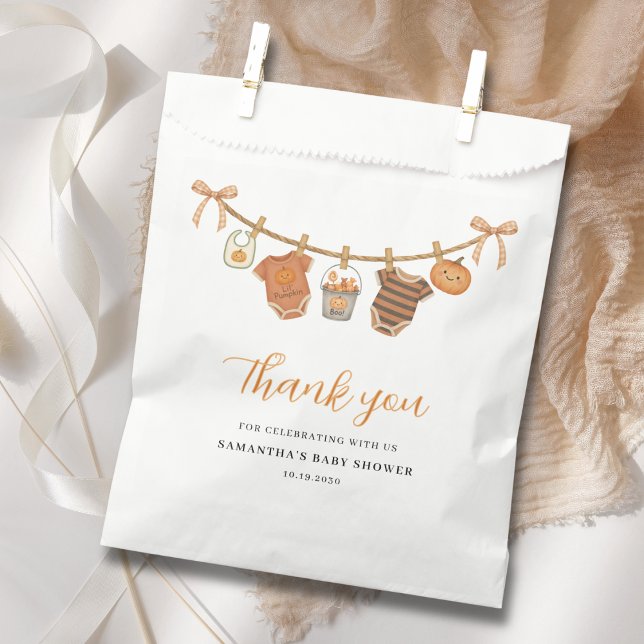 Bolsa De Papel Gender Neutral Halloween Clothesline Baby Shower  (Subido por el creador)