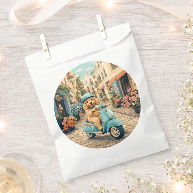 Bolsa De Papel Goldendoodle Dog Riding Scooter European Streets (Cortado)