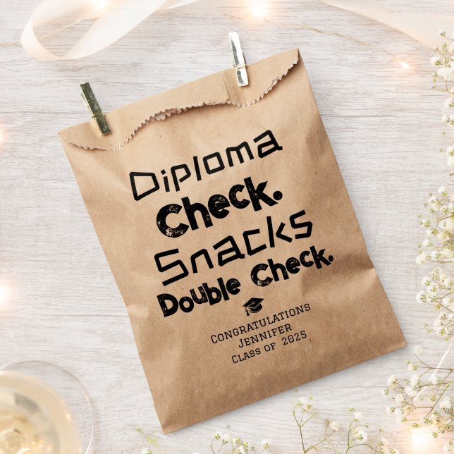 Bolsa De Papel Graduación. Diploma? Verificado. ¿Aperitivos? Veri (Cortado)