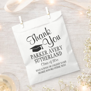 Bolsa De Papel Graduación Simple Gracias Script Black and White