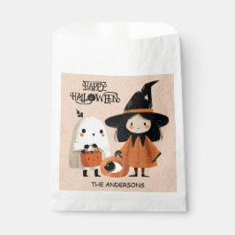 Bolsa De Papel Halloween con una bruja y una acuarela fantasmal
