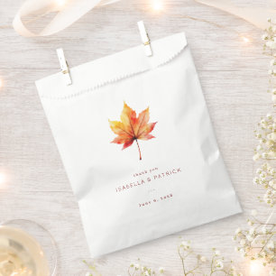 Bolsa De Papel Hoja de Arce en Acuarela de Otoño Cálido