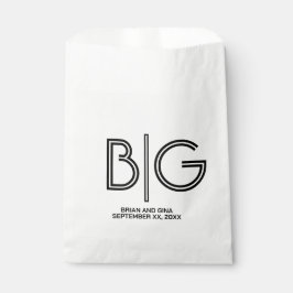 Bolsa De Papel Iniciales grandes en blanco y negro