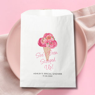 Bolsa De Papel La han sacado de la ducha de novia con helado