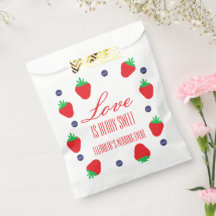 Love Is Berry Sweet Fruit Despedida de Soltera