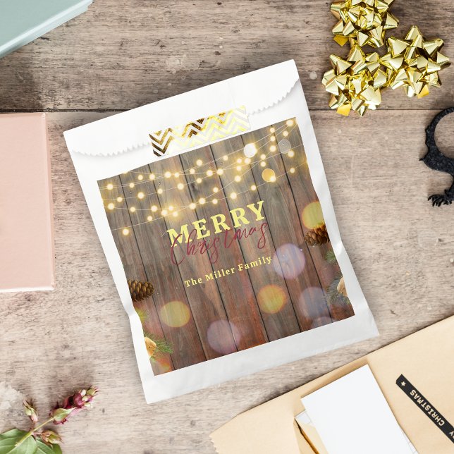 Bolsa De Papel Luces de Cuerda de Madera Rústica Piñas de Navidad (Subido por el creador)
