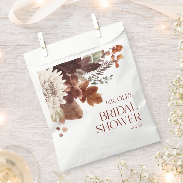 Bolsa De Papel Marrón Borgoña Enamorarse Floral Despedida de Solt (Cortado)