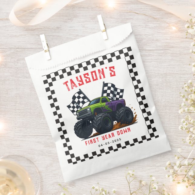 Bolsa De Papel Monster Trucks 1st Birthday Party  (Cortado)