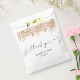 Bolsa De Papel Neutral Palm and Pampas Flower Decor Wedding