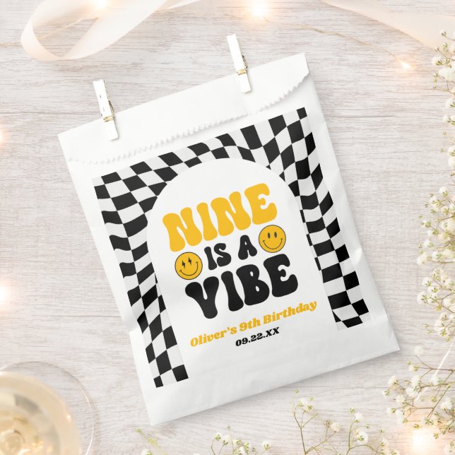 Bolsa De Papel Nine Is A Vibe Retro Noveno Cumpleaños 9 (Cortado)