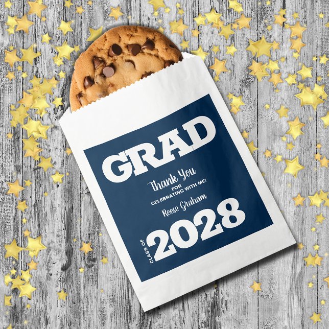 Bolsa De Papel Partido de Graduación Azul y Blanco de la Marina (Navy Blue and White Graduation Party Treat Favor Bags)