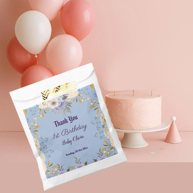 Bolsa De Papel Pastel Blue Little Flower Bud Floral 1º cumpleaños (Pastel Blue Little Flower Bud Floral 1st Birthday Favor Bag)
