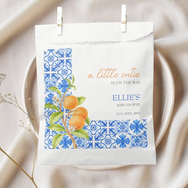 Bolsa De Papel Pequeña Cuidad | Baldosas azul de clementina medit (Little cutie is on the way | Baby Shower Favor Bag)