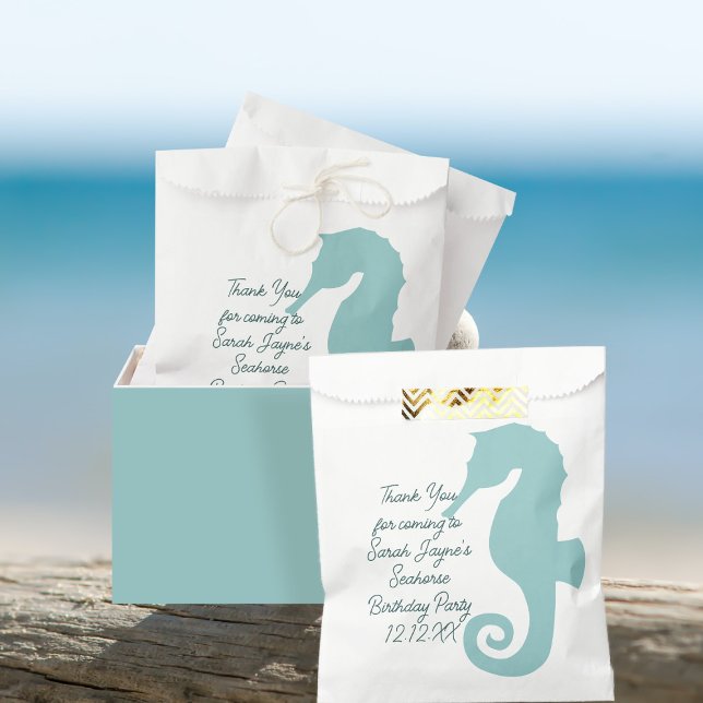 Bolsa De Papel Personalizado Favor Bag del partido de cumpleaños  (A cute seahorse favor bag with space for your thank you message)