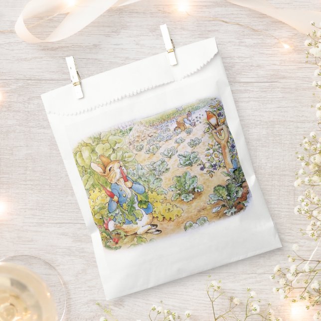 Bolsa De Papel Peter the Rabbit Eating Carrots (Cortado)