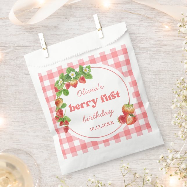 Bolsa De Papel Pink Gingham Strawberry Birthday (Cortado)
