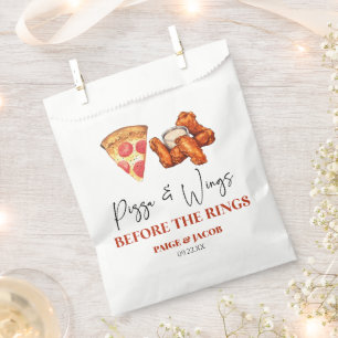 Bolsa De Papel Pizza y Alas Antes de la Cena de Ensayo de la Boda