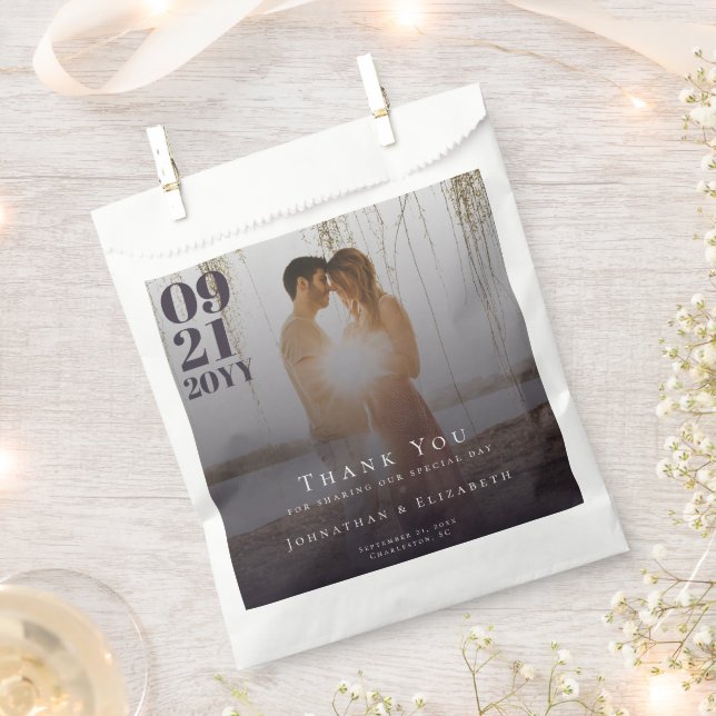 Bolsa De Papel Plum Purple Minimalista negrita Tipo Boda de fotog (Cortado)