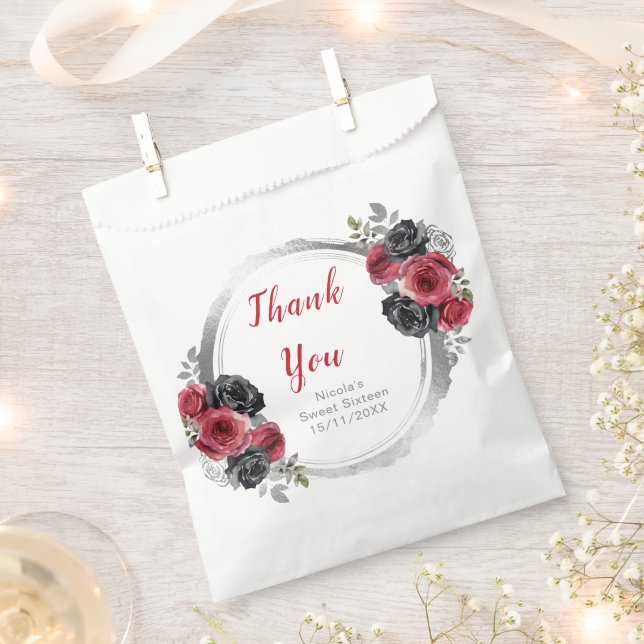 Bolsa De Papel Red and Silver Elegant Flowers Sweet Sixteen (Cortado)