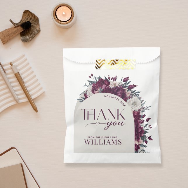 Bolsa De Papel regalo de Desayuno Floral Burgundy & Cream "Amor e (Subido por el creador)