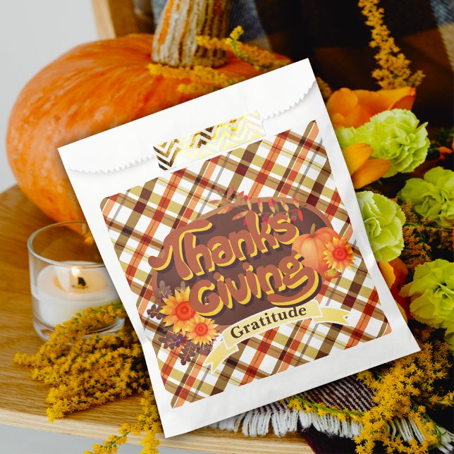 Bolsa De Papel Retro Plaid de Acción de Gracias (Thanksgiving with retro design and fall colors plaid.
Bringing warm atmosphere to the party.
)