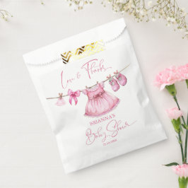 Bolsa De Papel Ropa rosa perpendicular en una línea chica ducha b