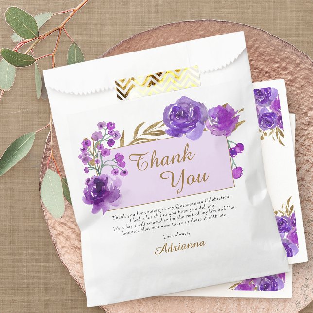 Bolsa De Papel Rosa morado y hoja de oro gracias Fiesta (Purple floral favor bags from my Rose and Gold Leaf quinceanera collection)