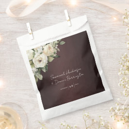 Bolsa De Papel Rosas de época en un Boda elegante de Borgoña