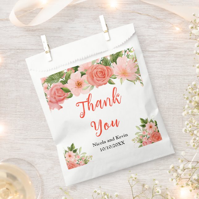 Bolsa De Papel Rosas rojas coral con follaje (Cortado)