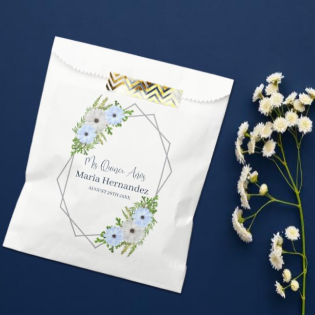 Bolsa De Papel Rustic Light Blue and White Floral Quinceañera  (Subido por el creador)