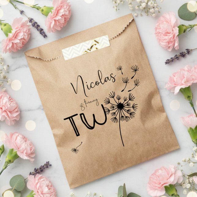 Bolsa De Papel Segundo cumpleaños de Dandelion monocromático (Subido por el creador)