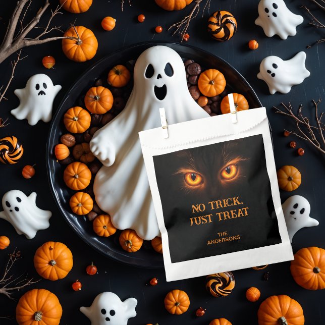 Bolsa De Papel Sinister Glowing Orange Eyes Halloween (Sinister Glowing Orange Eyes Halloween Favor Bags.)