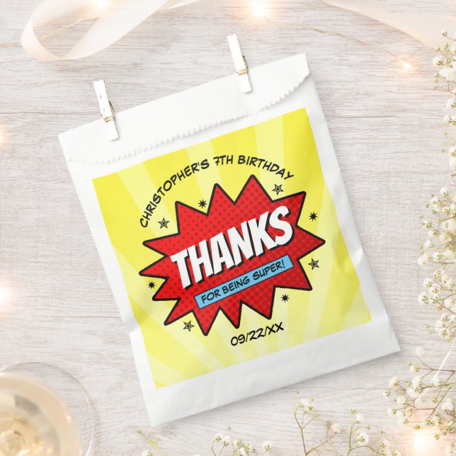Bolsa De Papel Superheroína cómic cualquier cumpleaños de edad (Cortado)