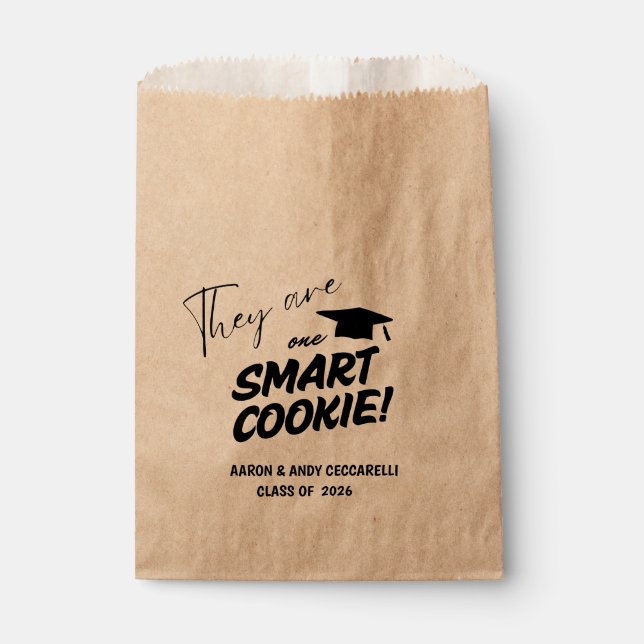 Bolsa De Papel THEY are One Smart Cookie Graduation  (Anverso)