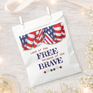 Bolsa De Papel Tierra Patriótica de los Bunting Libres