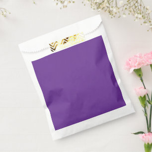 Bolsa De Papel un fondo morado con
