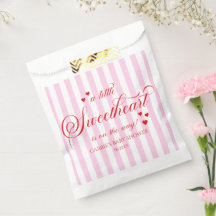 Un pequeño corazón rosa rojo Shower de bebé