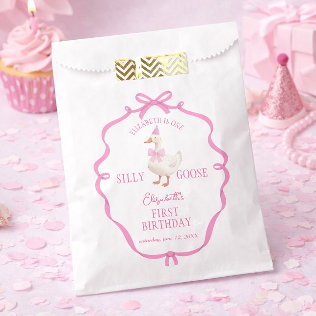 Bolsa De Papel Un Silly Goose Cumpleaños Primero con Lazo Rosa  (One Silly Goose Pink Bow First Birthday Favor Bag)
