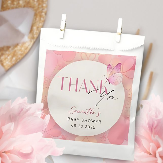 Bolsa De Papel Una mariposa pequeña está en camino a Baby Shower (Subido por el creador)