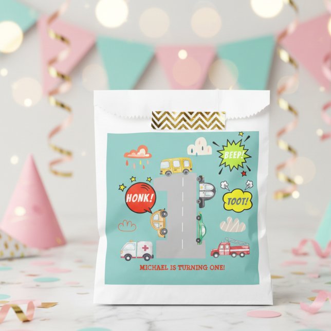 Bolsa De Papel Vehículos de pitido de hongos de primer cumpleaños (Subido por el creador)