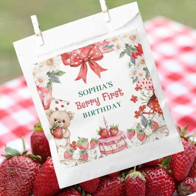 Bolsa De Papel Vintage Strawberry Berry First Birthday  (Subido por el creador)