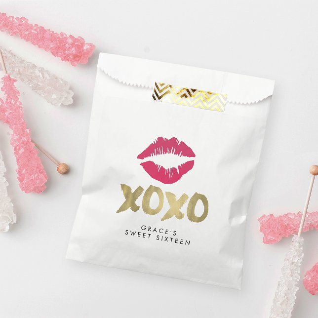 Bolsa De Papel XOXO Faux Gold & Pink Lips (Subido por el creador)