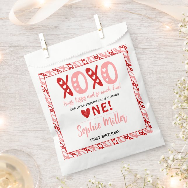 Bolsa De Papel XOXO Hugs & Kisses Valentine's Day 1st Birthday (Cortado)