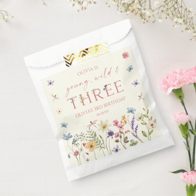 Bolsa De Papel Young Wild & Three Wildflower 3rd Birthday Party (Sellado)