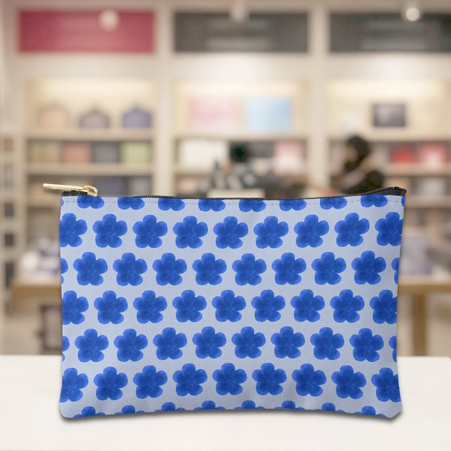 Bolsa de patrón continuo de Rosa Musgo Azul (Pouch with seamless pattern of a blue moss rose)